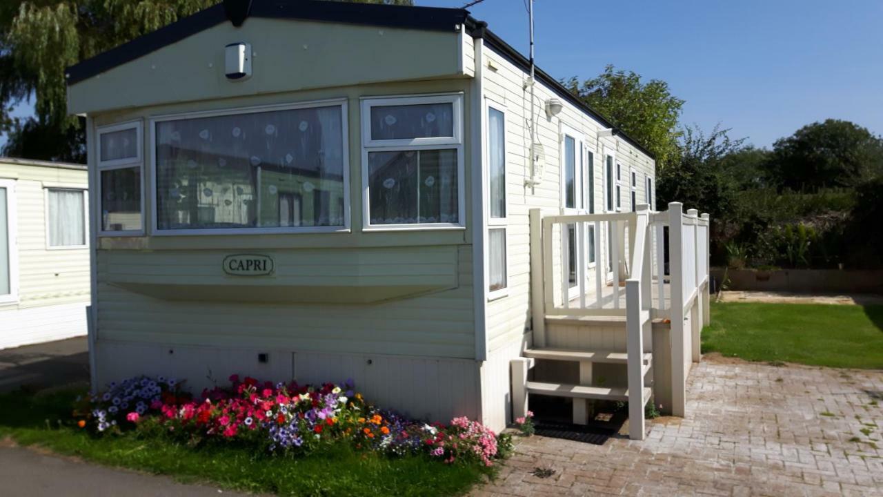 Caravan 8 Berth With Private Fishing Hotel Линкълн Екстериор снимка
